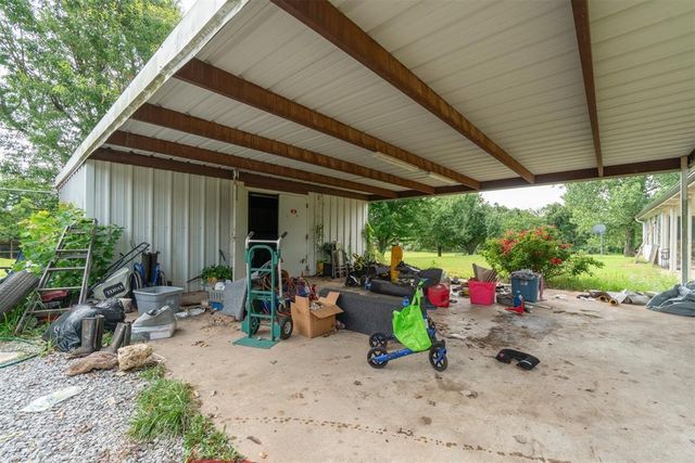 29049 Oilfield Trash Road, Newalla, OK 74857