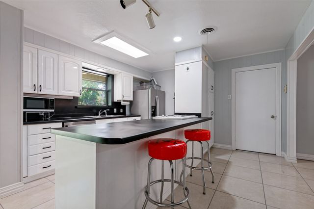 905 Ridgewood Terrace, Arlington, TX 76012
