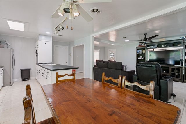 905 Ridgewood Terrace, Arlington, TX 76012
