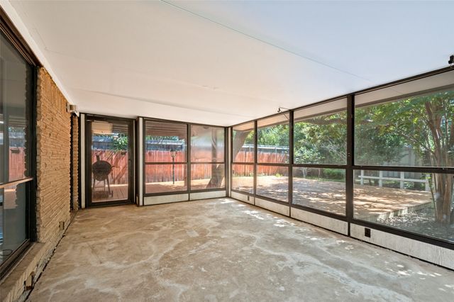 905 Ridgewood Terrace, Arlington, TX 76012