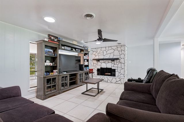 905 Ridgewood Terrace, Arlington, TX 76012