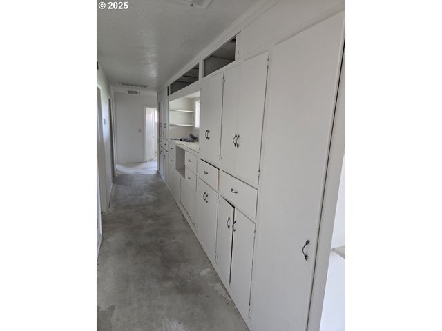 151 Nw SHERRY St, Winston, OR 97496