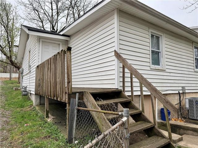 10031 E Wilson Road, Independence, MO 64053