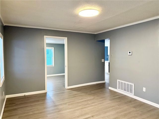 10031 E Wilson Road, Independence, MO 64053