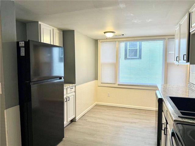 10031 E Wilson Road, Independence, MO 64053