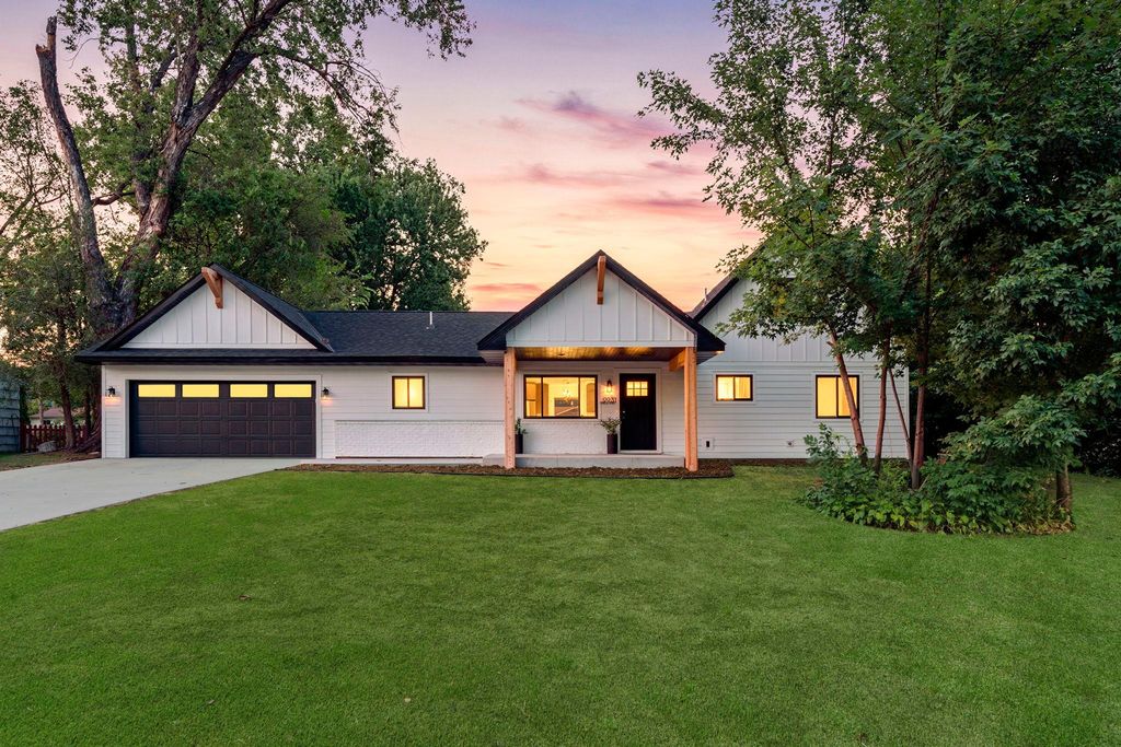 9931 Quince Street NW, Coon Rapids, MN 55433