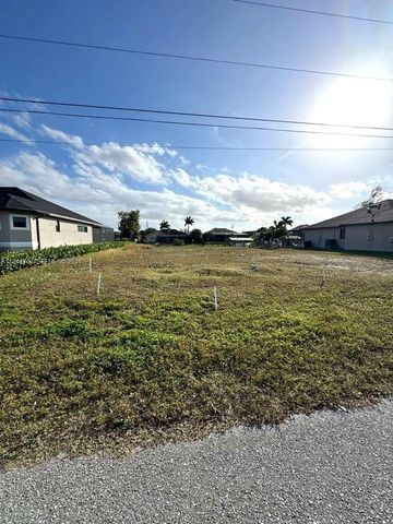 404 SE 29th Street, Cape Coral, FL 33904