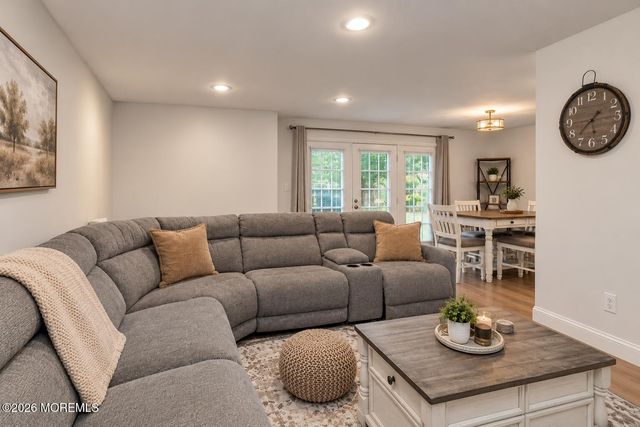 127 Evergreen Court, Freehold, NJ 07728