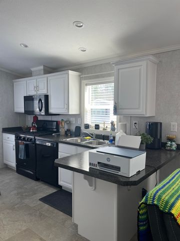 14 Dudley Court, Somersworth, NH 03878