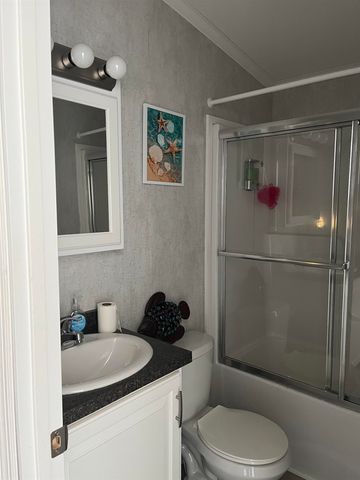 14 Dudley Court, Somersworth, NH 03878