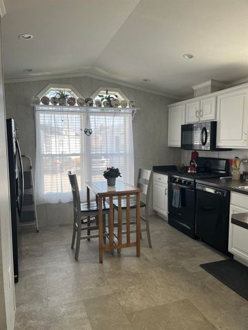 14 Dudley Court, Somersworth, NH 03878