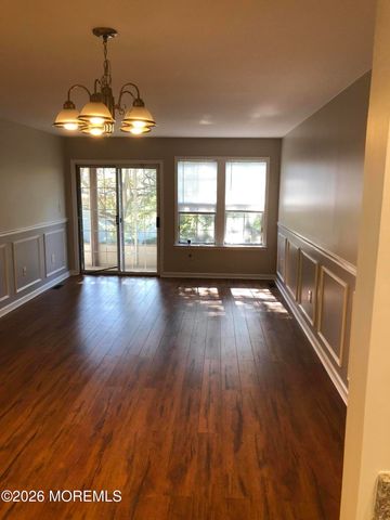 126 Concordia Circle 126G, Monroe, NJ 08831