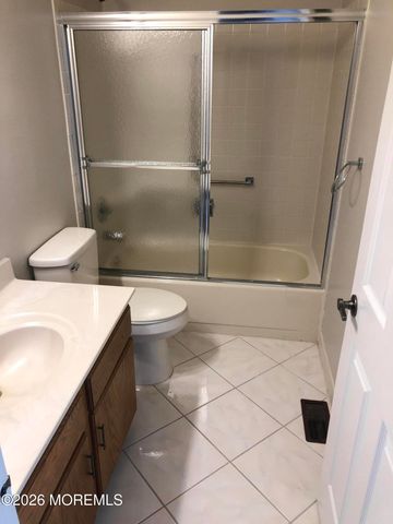 126 Concordia Circle 126G, Monroe, NJ 08831