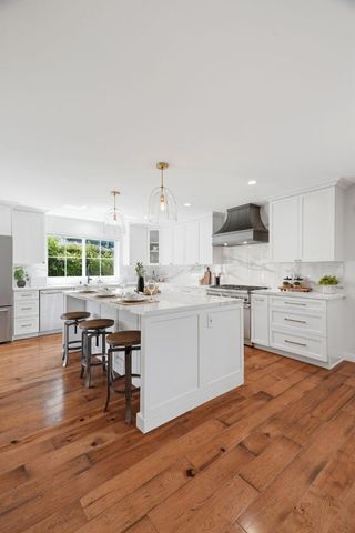 2133 Santa Cruz Avenue, Santa Clara, CA 95051