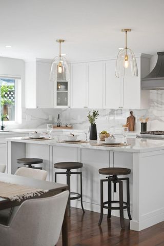 2133 Santa Cruz Avenue, Santa Clara, CA 95051