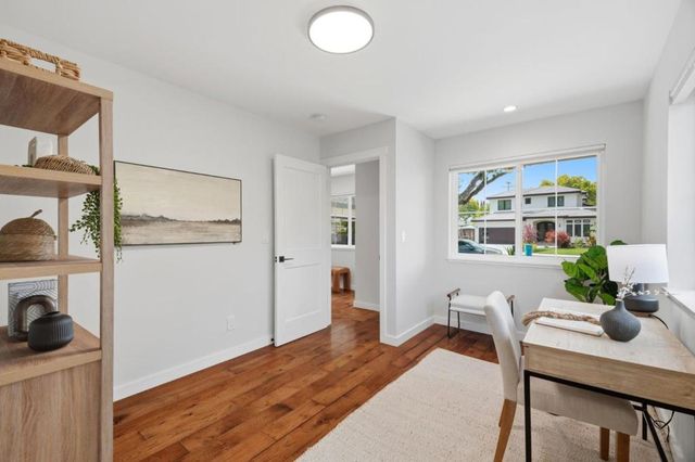 2133 Santa Cruz Avenue, Santa Clara, CA 95051