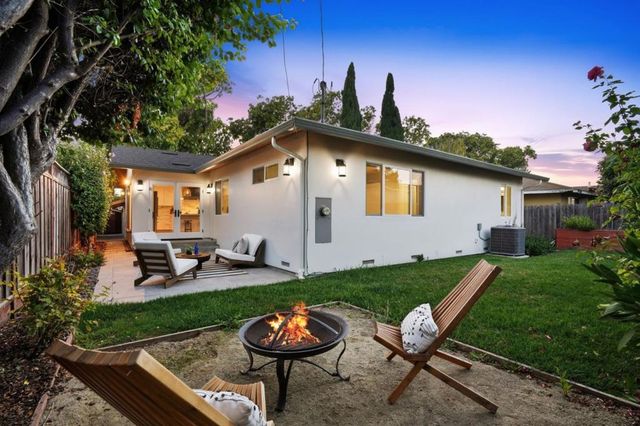 2133 Santa Cruz Avenue, Santa Clara, CA 95051