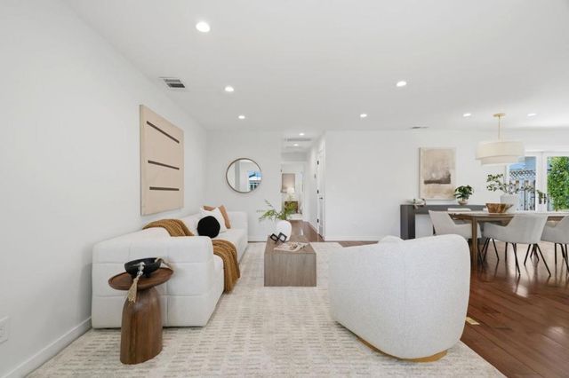 2133 Santa Cruz Avenue, Santa Clara, CA 95051