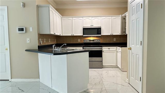 6014 Leeshire Trace, Tucker, GA 30084