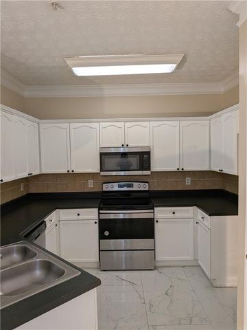 6014 Leeshire Trace, Tucker, GA 30084