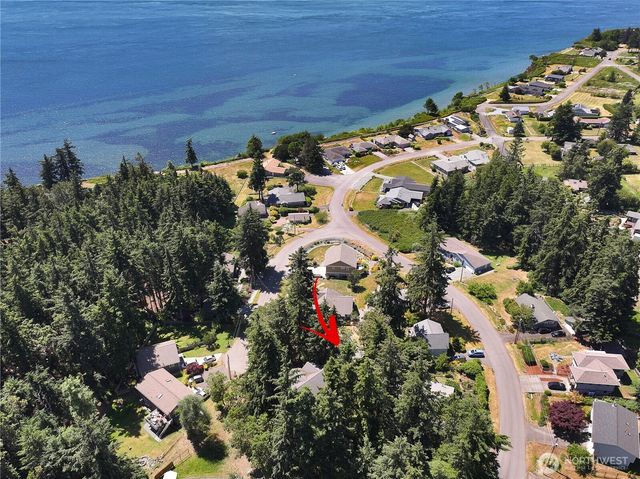 569 Otter Way, Freeland, WA 98249
