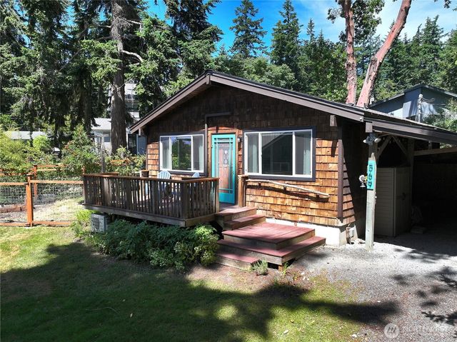 569 Otter Way, Freeland, WA 98249
