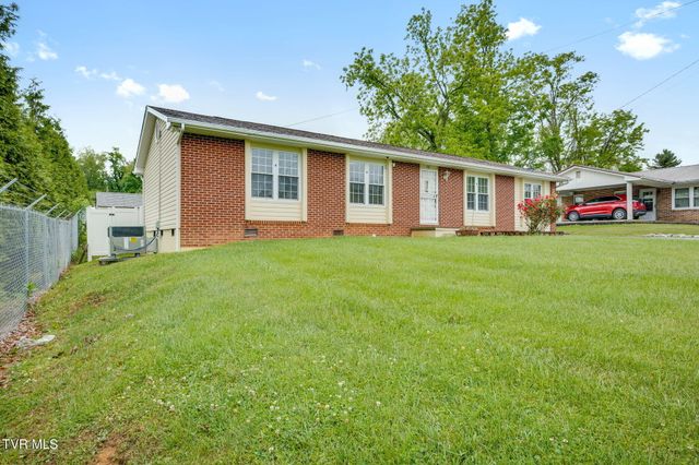 132 Cherrywood Lane, Bristol, TN 37620