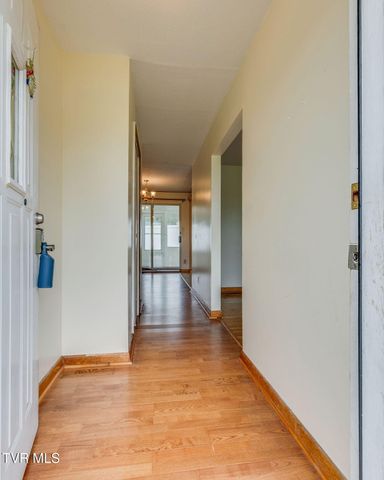 132 Cherrywood Lane, Bristol, TN 37620
