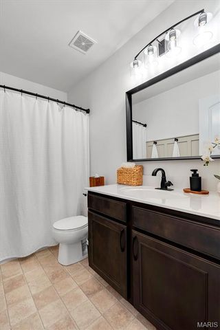 320 Race Horse Lane, Wentzville, MO 63385