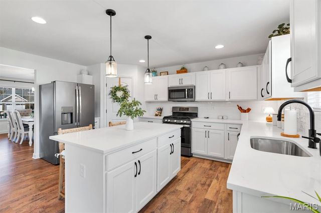 320 Race Horse Lane, Wentzville, MO 63385