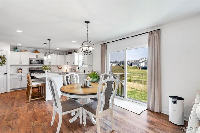 320 Race Horse Lane, Wentzville, MO 63385