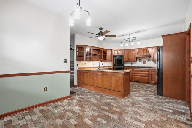 750 Adele Dr, North Huntingdon, PA 15642