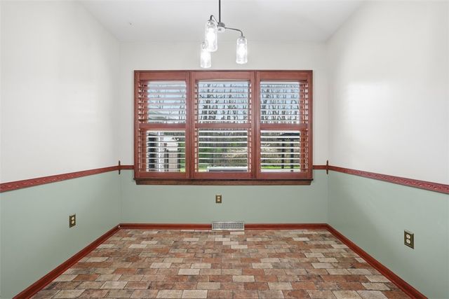 750 Adele Dr, North Huntingdon, PA 15642