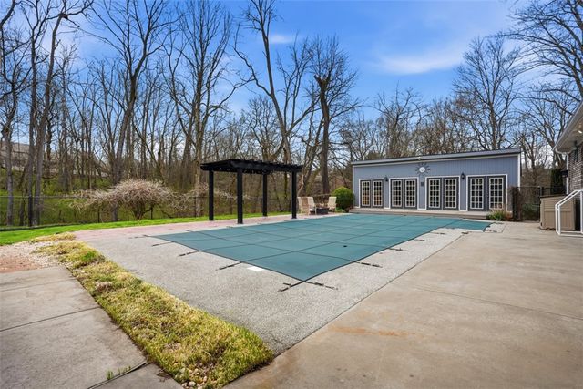 750 Adele Dr, North Huntingdon, PA 15642