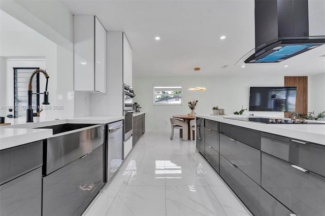 1446 Scott St, Hollywood, FL 33020