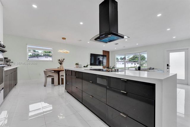 1446 Scott St, Hollywood, FL 33020