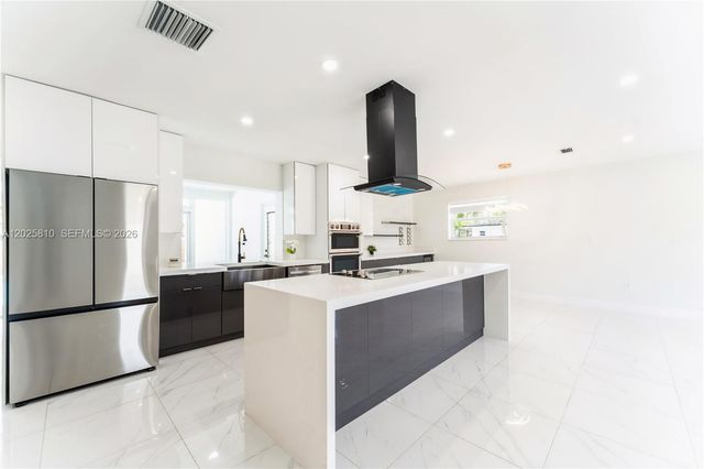 1446 Scott St, Hollywood, FL 33020