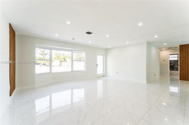 1446 Scott St, Hollywood, FL 33020