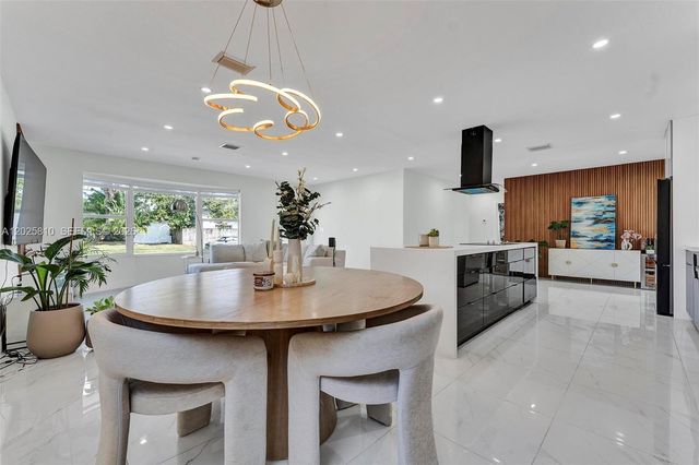 1446 Scott St, Hollywood, FL 33020