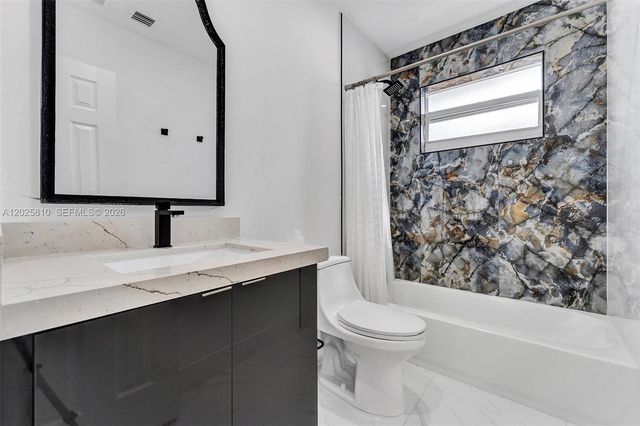 1446 Scott St, Hollywood, FL 33020