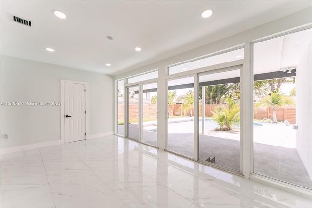 1446 Scott St, Hollywood, FL 33020