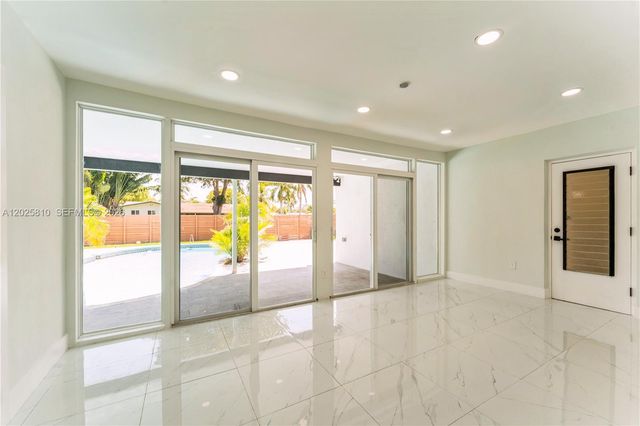 1446 Scott St, Hollywood, FL 33020