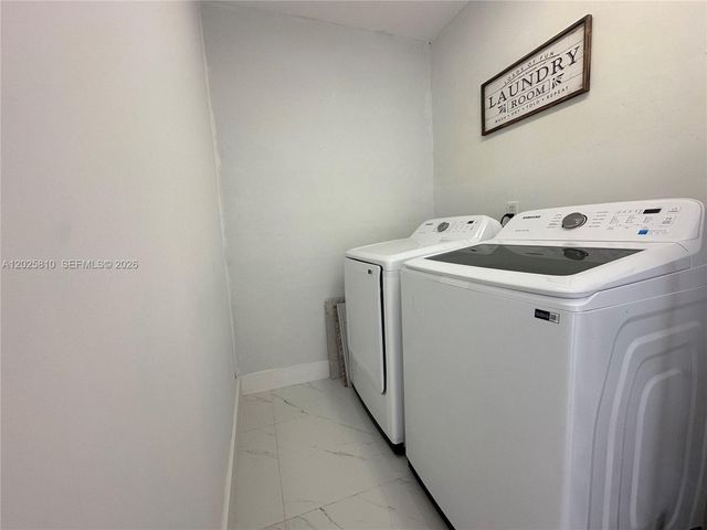 1446 Scott St, Hollywood, FL 33020