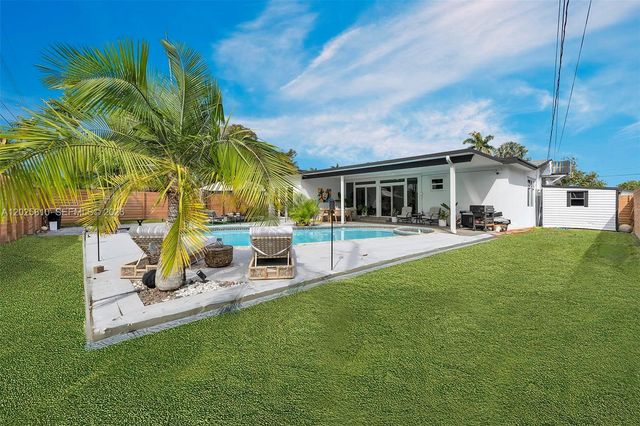 1446 Scott St, Hollywood, FL 33020