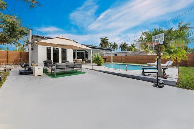 1446 Scott St, Hollywood, FL 33020