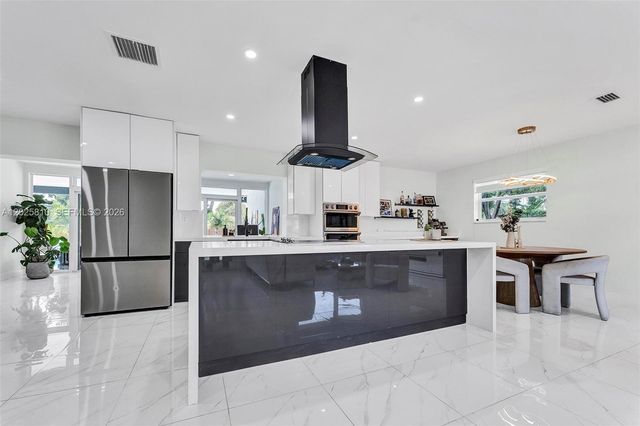 1446 Scott St, Hollywood, FL 33020
