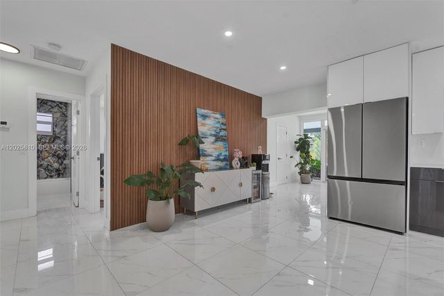 1446 Scott St, Hollywood, FL 33020