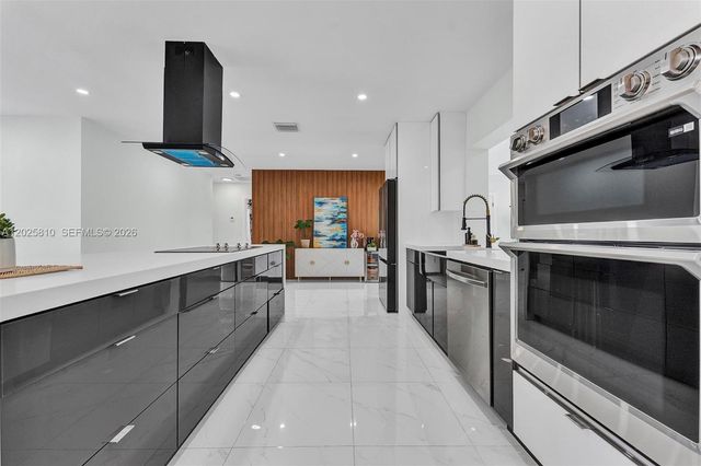 1446 Scott St, Hollywood, FL 33020