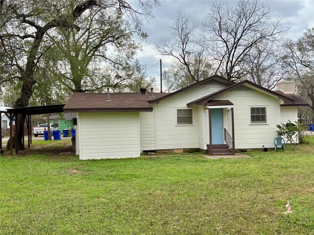 504 E Bell Avenue, Crockett, TX 75835