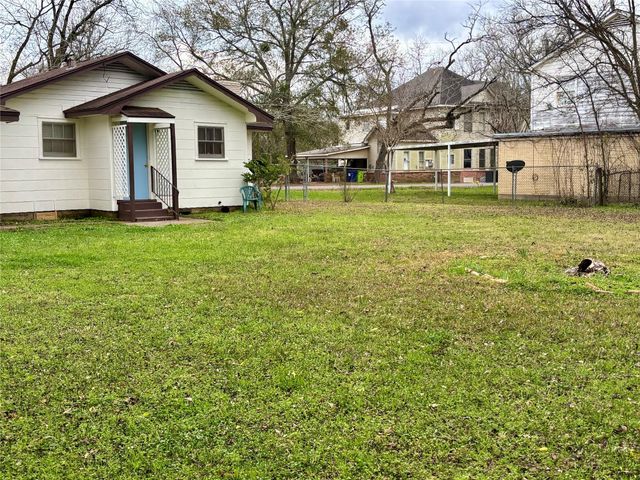 504 E Bell Avenue, Crockett, TX 75835